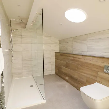 Woodside 2 *